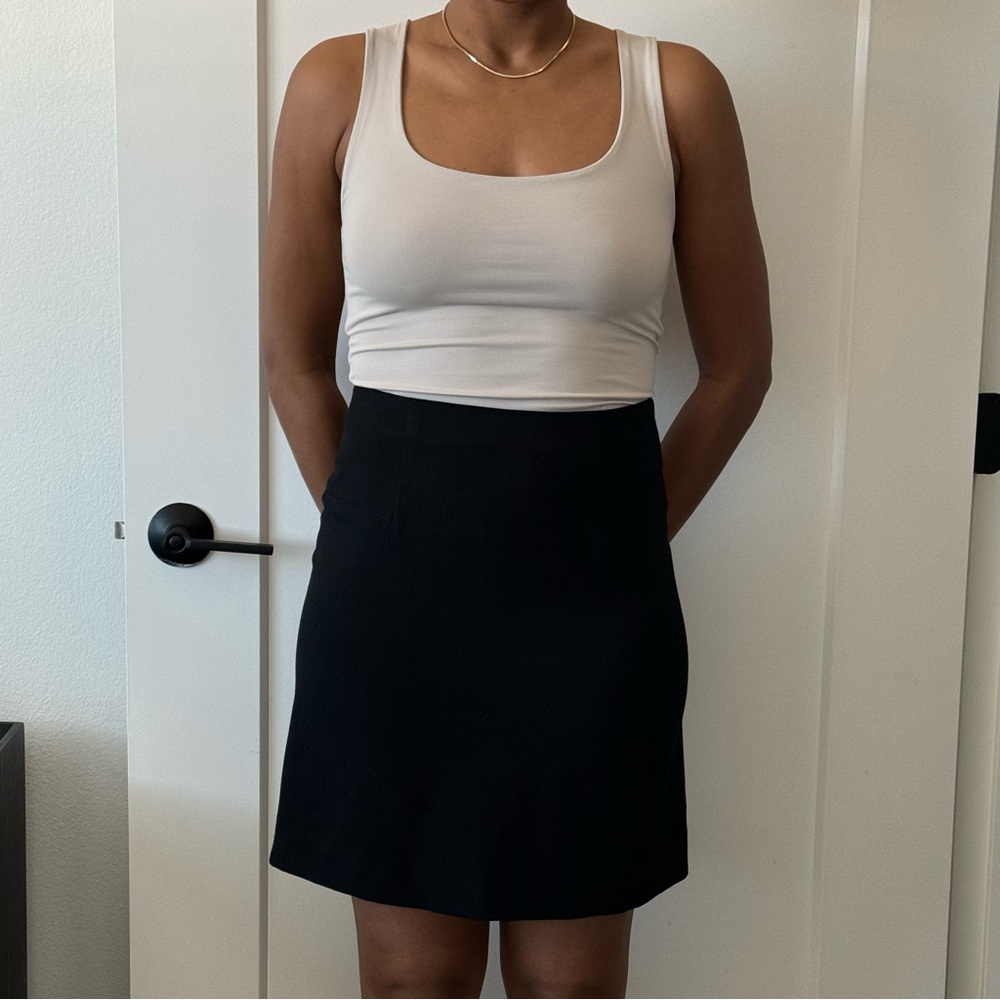 Black A-Line Knit Above-the-Knee Length Skirt Women's Size 4